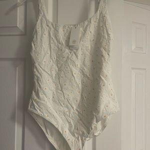 NWT Tory Burch White Daisy Swimsuit L!